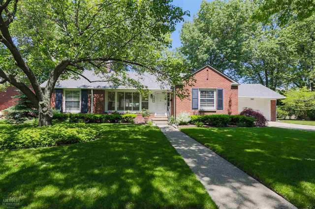 front view for 474 Lexington Rd, Grosse Pointe, Mi. 48236