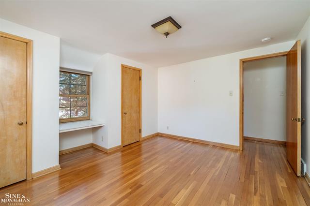 Builiding view seventeen for 201 Mcmillan, Grosse Pointe, MI. 48236