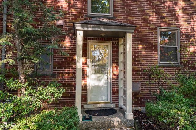 Builiding view thirty three for 201 Mcmillan, Grosse Pointe, MI. 48236