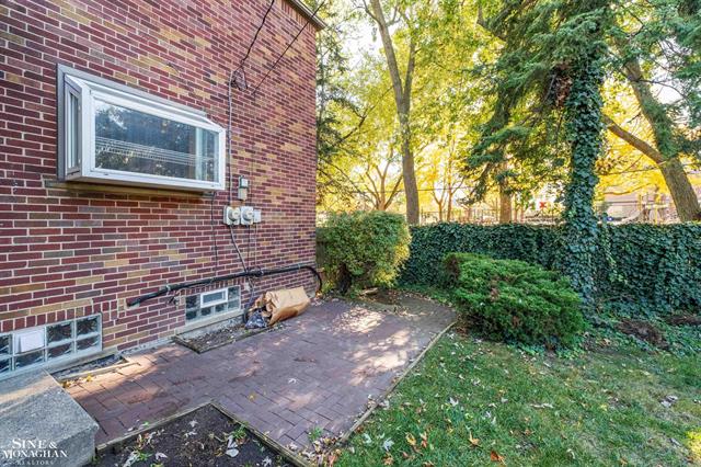 Builiding view twenty six for 201 Mcmillan, Grosse Pointe, MI. 48236
