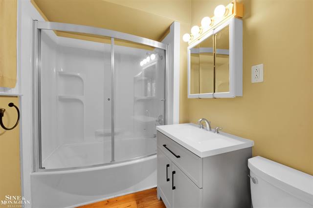 Builiding view fifteen for 213 Muir, Grosse Pointe, MI. 48236