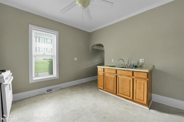 Builiding view six for 213 Muir, Grosse Pointe, MI. 48236