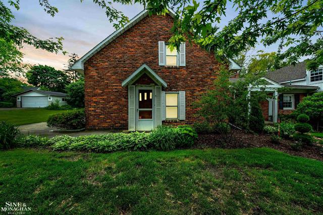 Builiding view twenty for 213 Muir, Grosse Pointe, MI. 48236