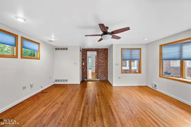 Builiding view fifteen for 343 Mount Vernon, Grosse Pointe, MI. 48236