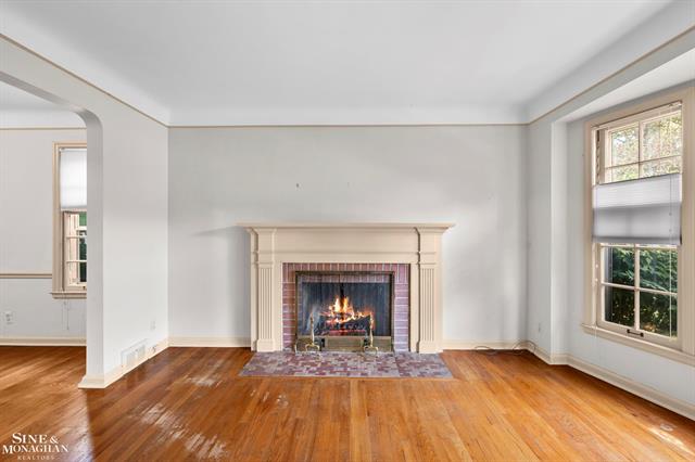 Builiding view five for 343 Mount Vernon, Grosse Pointe, MI. 48236