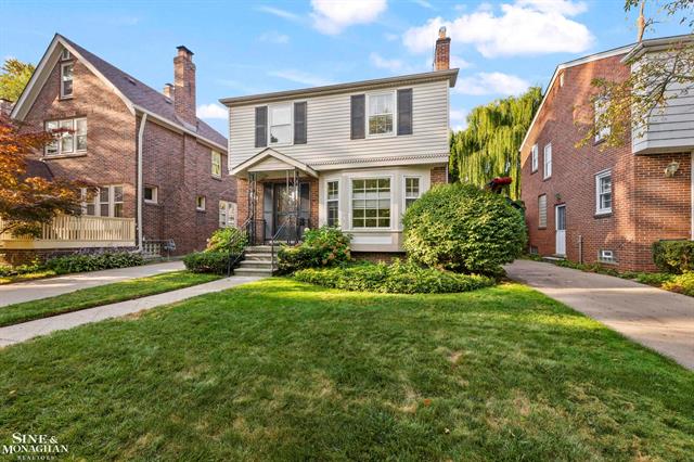 Builiding view thirty for 343 Mount Vernon, Grosse Pointe, MI. 48236