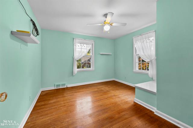 Builiding view twenty three for 343 Mount Vernon, Grosse Pointe, MI. 48236