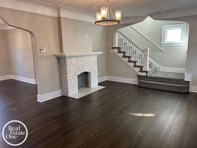 Builiding view nine for 1765 Brys, Grosse Pointe, MI. 48236