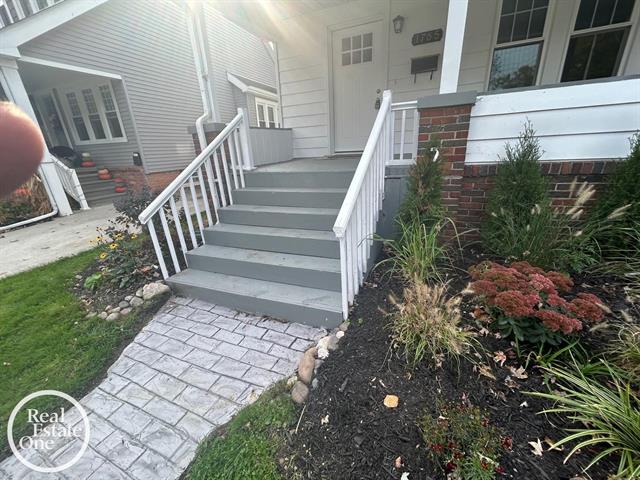 Builiding view two for 1765 Brys, Grosse Pointe, MI. 48236