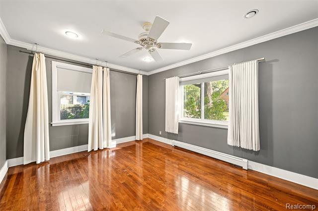 Builiding view seventeen for 21737 Roslyn, Harper Woods, MI. 48225