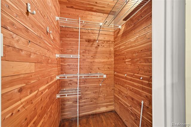 Builiding view twenty four for 21737 Roslyn, Harper Woods, MI. 48225