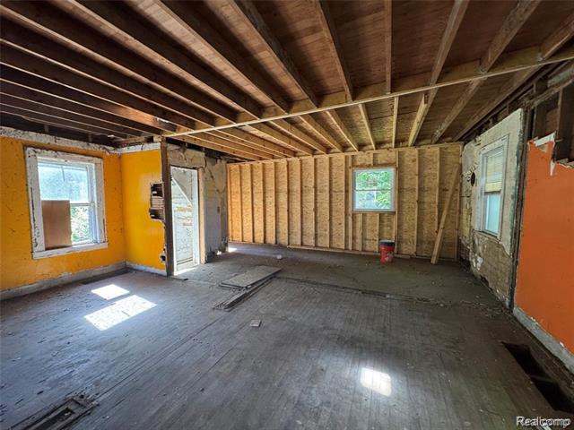 Builiding view seven for 20860 Ridgemont, Harper Woods, MI. 48225