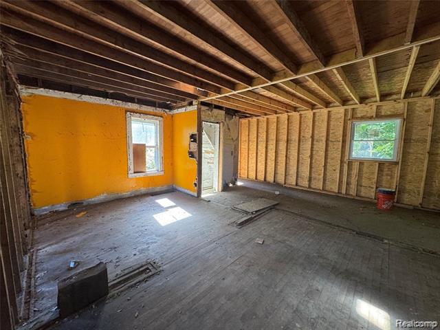 Builiding view six for 20860 Ridgemont, Harper Woods, MI. 48225