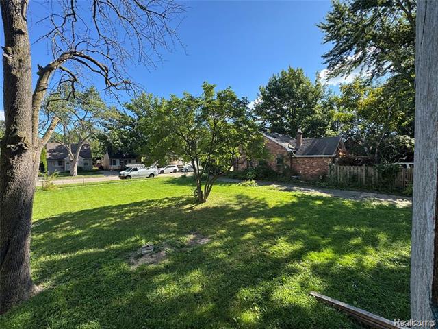 Builiding view three for 20860 Ridgemont, Harper Woods, MI. 48225