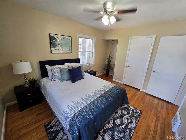 Builiding view eighteen for 2100 Country Club, Grosse Pointe, MI. 48236