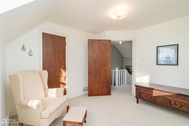 Builiding view nineteen for 1922 Oxford, Grosse Pointe, MI. 48236