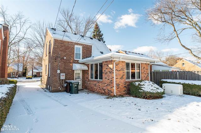 Builiding view twenty four for 1922 Oxford, Grosse Pointe, MI. 48236