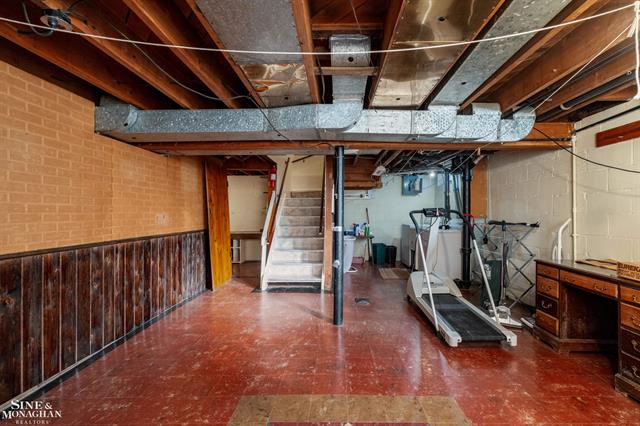 Builiding view twenty three for 1922 Oxford, Grosse Pointe, MI. 48236