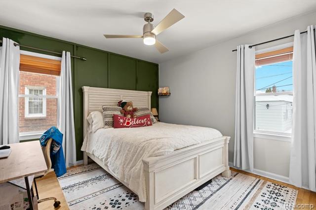 Builiding view nine for 1818 Norwood, Grosse Pointe, MI. 48236