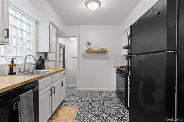 Builiding view seven for 1818 Norwood, Grosse Pointe, MI. 48236