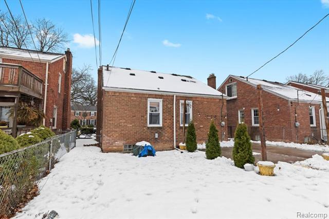 Builiding view twenty three for 1818 Norwood, Grosse Pointe, MI. 48236