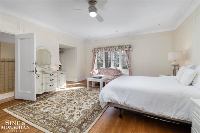 Builiding view fifty five for 257 Ridge, Grosse Pointe, MI. 48236