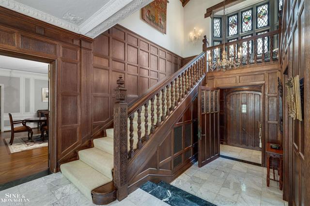 Builiding view five for 257 Ridge, Grosse Pointe, MI. 48236