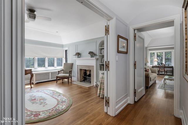 Builiding view forty eight for 257 Ridge, Grosse Pointe, MI. 48236