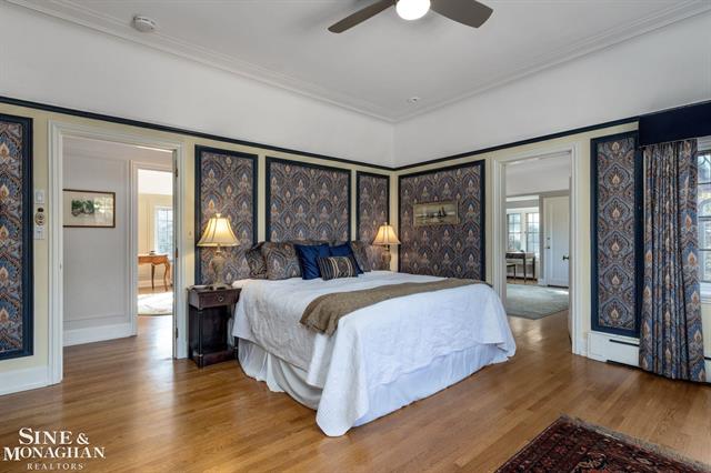 Builiding view forty nine for 257 Ridge, Grosse Pointe, MI. 48236