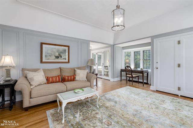 Builiding view forty six for 257 Ridge, Grosse Pointe, MI. 48236