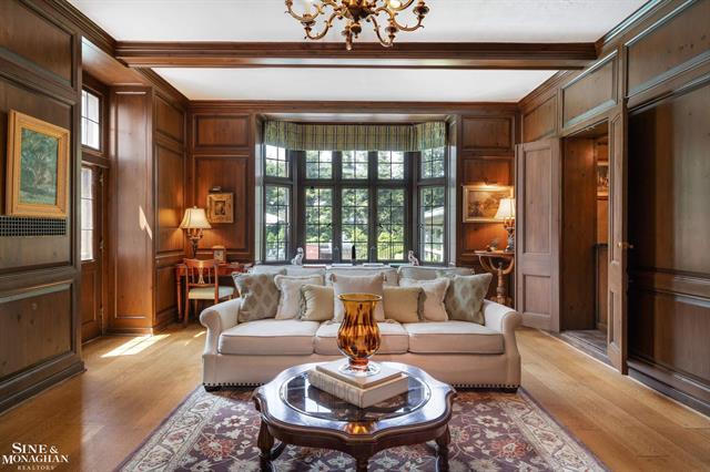 Builiding view fourteen for 257 Ridge, Grosse Pointe, MI. 48236