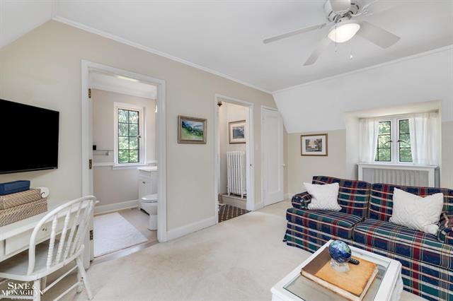 Builiding view seventy four for 257 Ridge, Grosse Pointe, MI. 48236