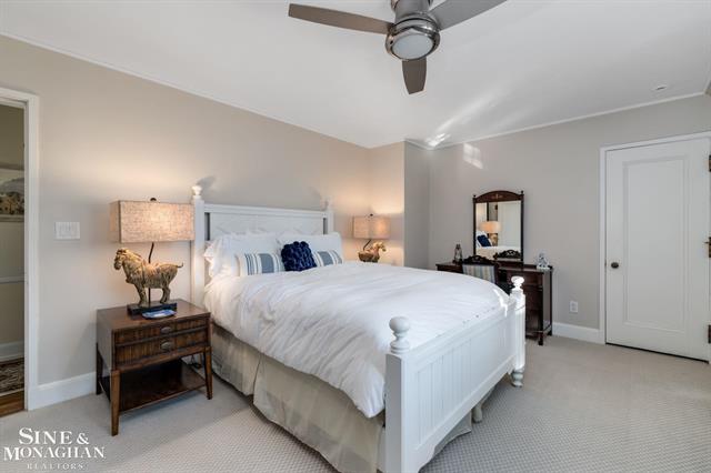 Builiding view seventy one for 257 Ridge, Grosse Pointe, MI. 48236