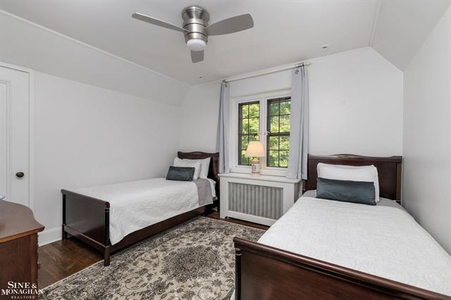 Builiding view sixty nine for 257 Ridge, Grosse Pointe, MI. 48236