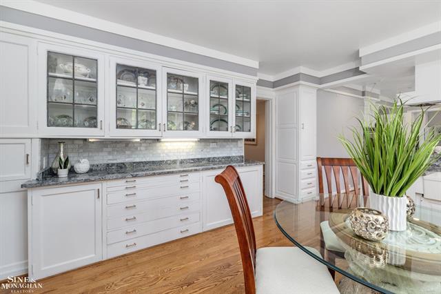 Builiding view thirty four for 257 Ridge, Grosse Pointe, MI. 48236