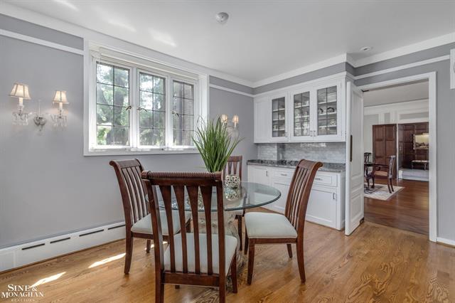 Builiding view thirty six for 257 Ridge, Grosse Pointe, MI. 48236