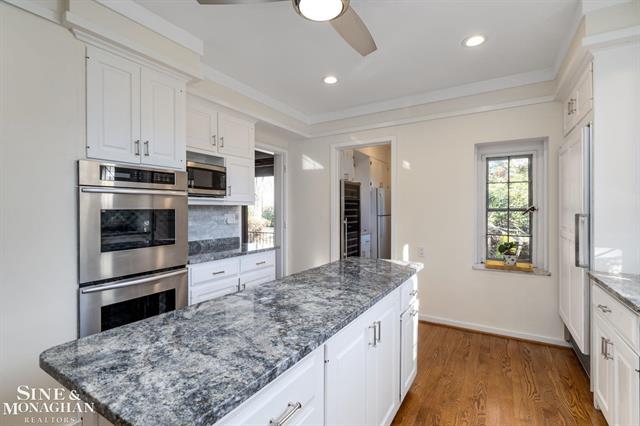 Builiding view thirty three for 257 Ridge, Grosse Pointe, MI. 48236