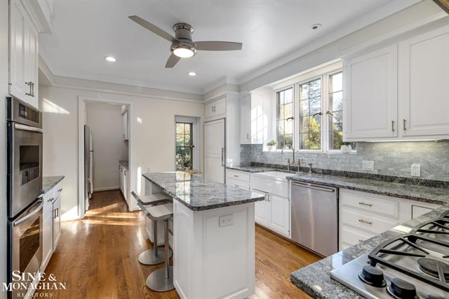 Builiding view thirty two for 257 Ridge, Grosse Pointe, MI. 48236