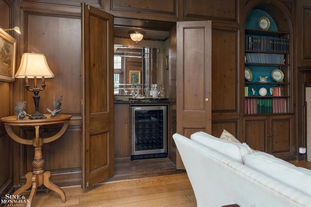 Builiding view twenty four for 257 Ridge, Grosse Pointe, MI. 48236