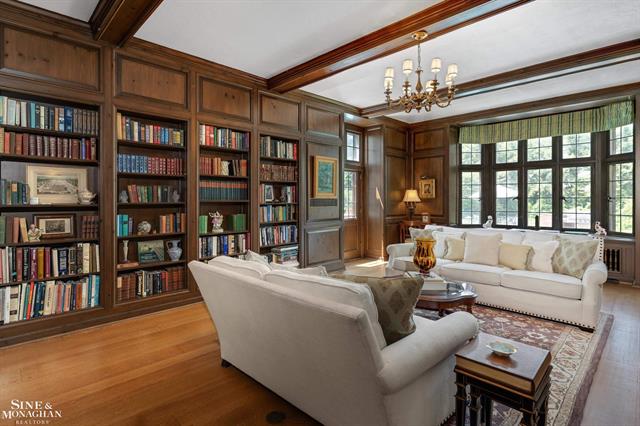 Builiding view twenty one for 257 Ridge, Grosse Pointe, MI. 48236