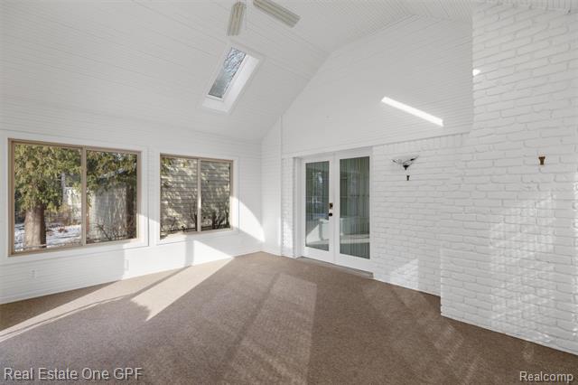 Builiding view eighteen for 277 Kenwood, Grosse Pointe, MI. 48236