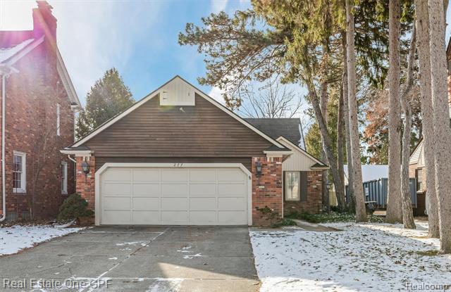 Builiding view thirty nine for 277 Kenwood, Grosse Pointe, MI. 48236