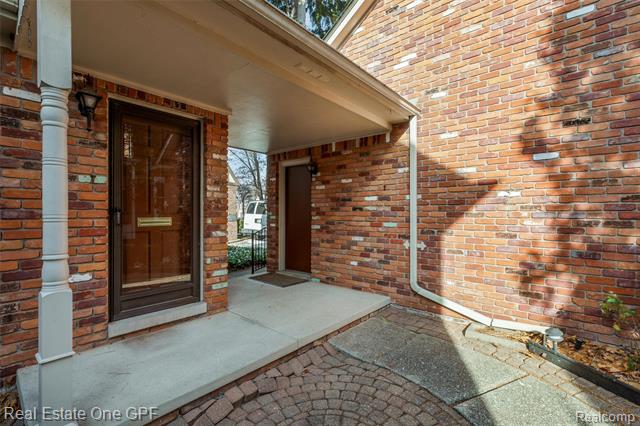 Builiding view three for 277 Kenwood, Grosse Pointe, MI. 48236