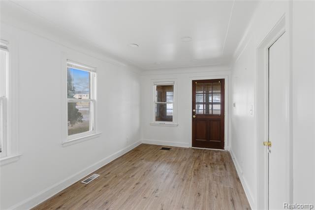 Builiding view fifteen for 20310 E 8 Mile, Harper Woods, MI. 48225