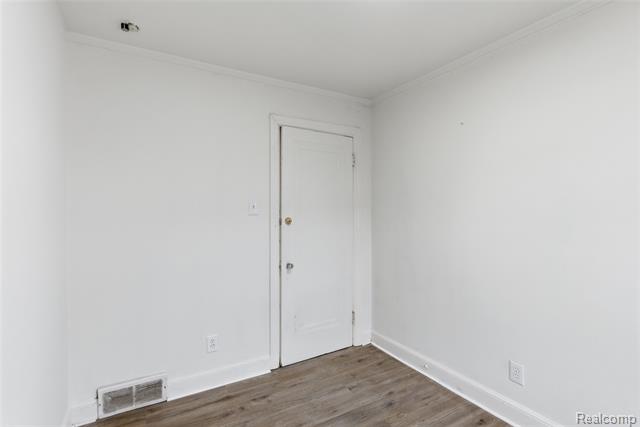 Builiding view fourteen for 20310 E 8 Mile, Harper Woods, MI. 48225