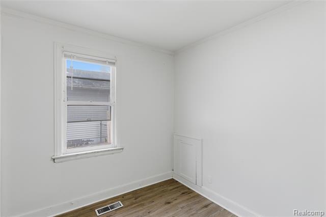 Builiding view thirteen for 20310 E 8 Mile, Harper Woods, MI. 48225