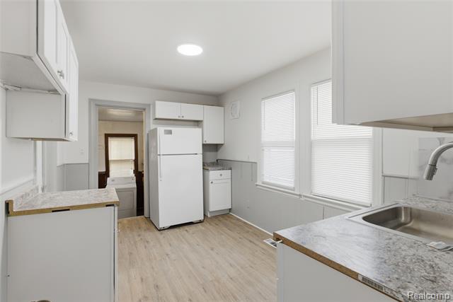 Builiding view twelve for 20310 E 8 Mile, Harper Woods, MI. 48225