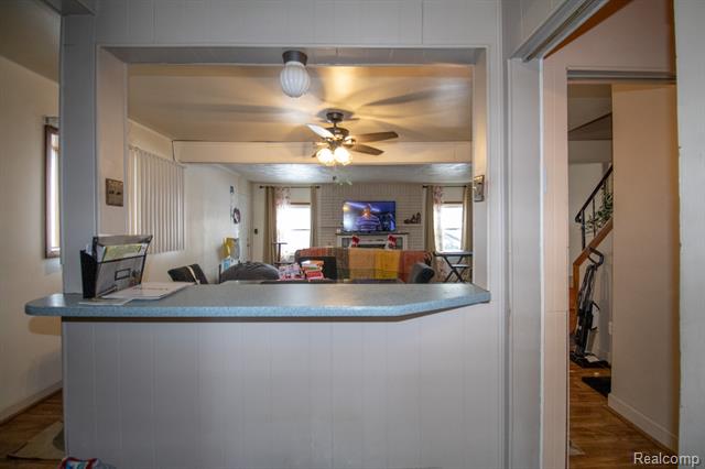 Builiding view fourteen for 20000 Lancaster, Harper Woods, MI. 48225