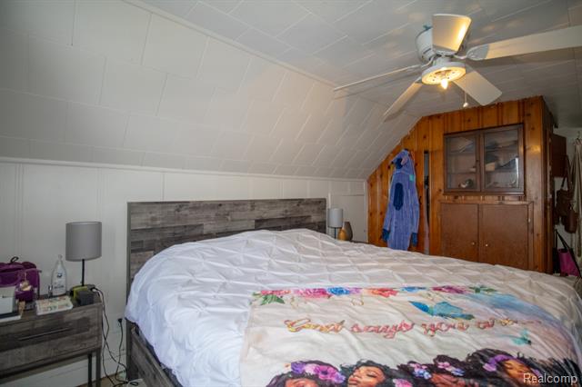 Builiding view twenty three for 20000 Lancaster, Harper Woods, MI. 48225