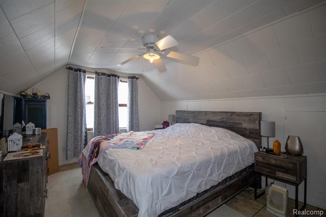 Builiding view twenty two for 20000 Lancaster, Harper Woods, MI. 48225